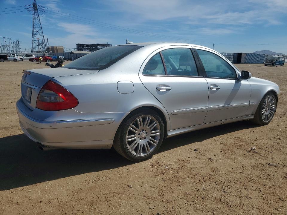 62148786 :رقم المزاد ، WDBUF56X98B348329 vin ، 2008 Mercedes-benz E مزاد بيع