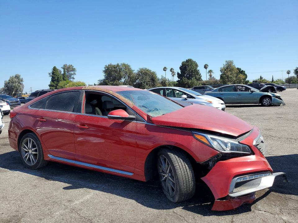 Продажа на аукционе авто 2017 Hyundai Sonata, vin: 5NPE34AB5HH574886, номер лота: 63046806