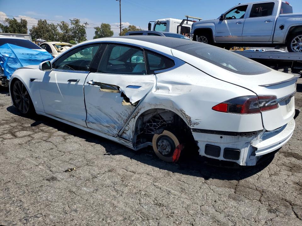 Продажа на аукционе авто 2019 Tesla Model S, vin: 5YJSA1E41KF339829, номер лота: 60976836