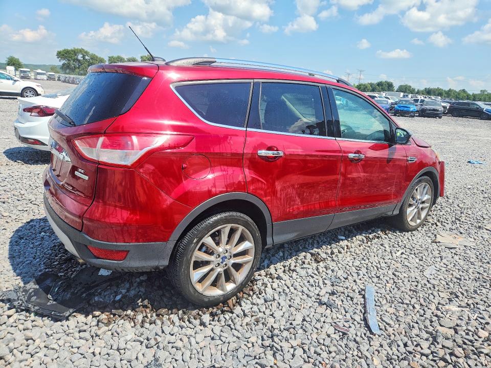 61738456 :رقم المزاد ، 1FMCU0GX4FUC21604 vin ، 2015 Ford Escape مزاد بيع