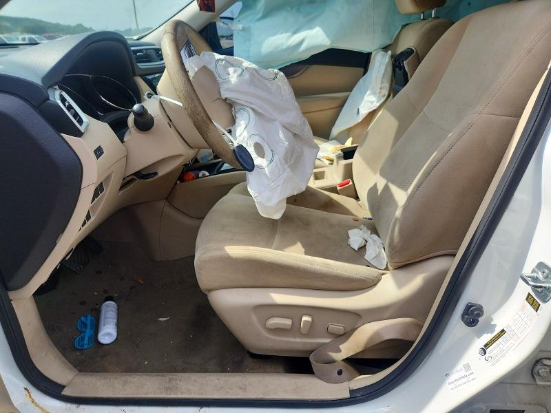 61514636 :رقم المزاد ، KNMAT2MT9FP549207 vin ، 2015 Nissan Rogue مزاد بيع