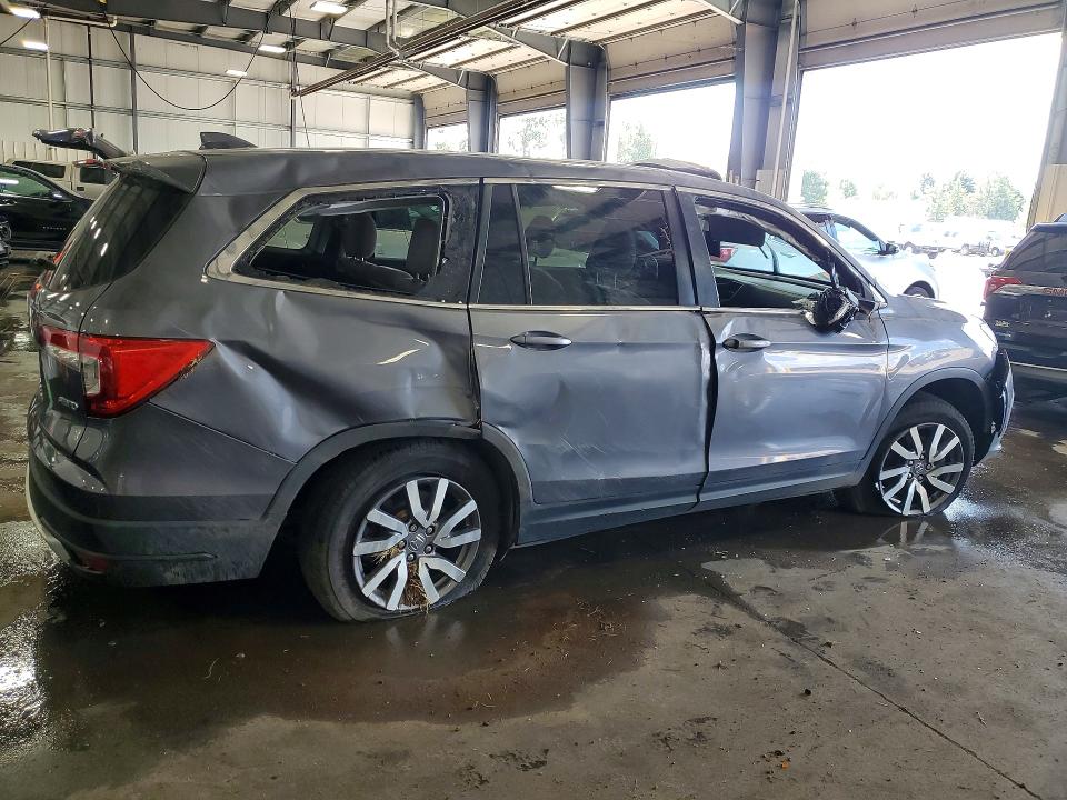 60641866 :رقم المزاد ، 5FNYF6H33MB060817 vin ، 2021 Honda Pilot مزاد بيع