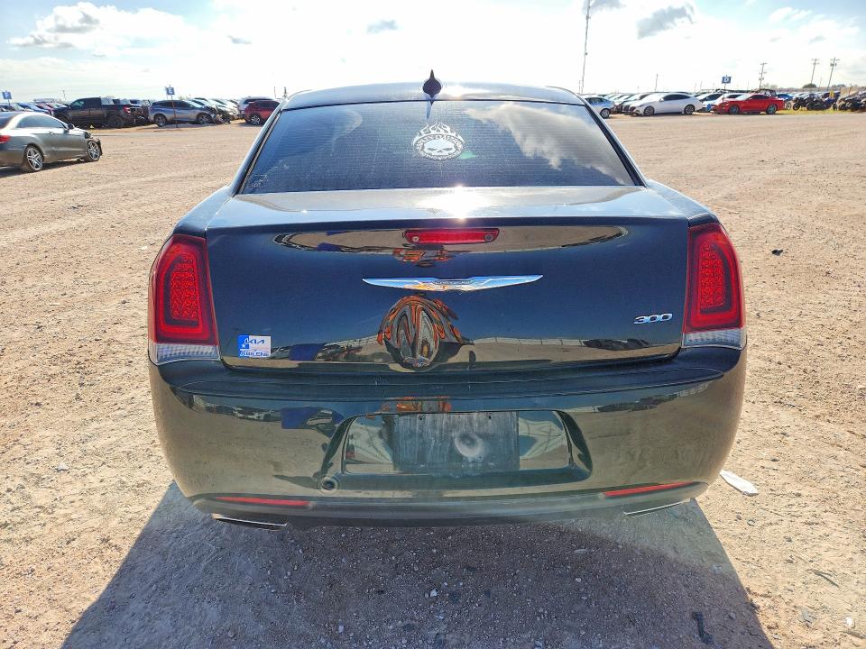 Продажа на аукционе авто 2019 Chrysler 300, vin: 2C3CCAAGXKH738767, номер лота: 61135826