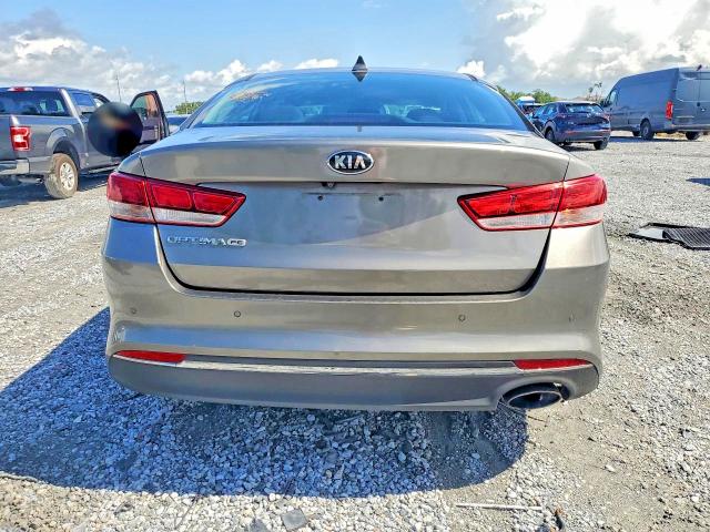 61392416 :رقم المزاد ، 5XXGT4L31JG222940 vin ، 2018 Kia Optima مزاد بيع