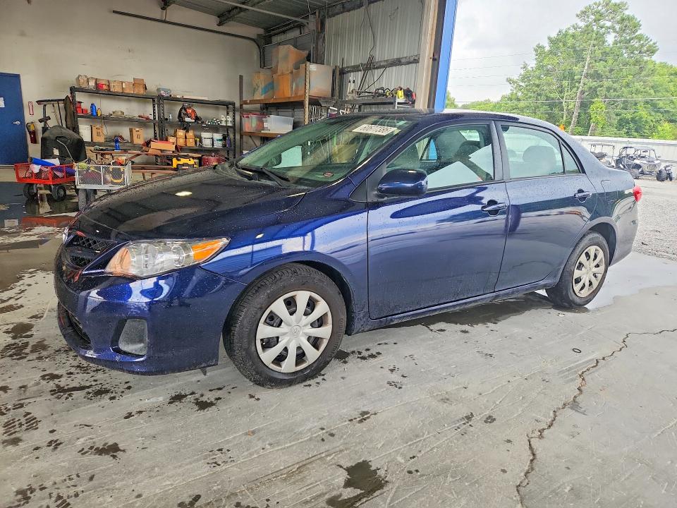 60677386 :رقم المزاد ، 2T1BU4EEXBC687490 vin ، 2011 Toyota Corolla مزاد بيع