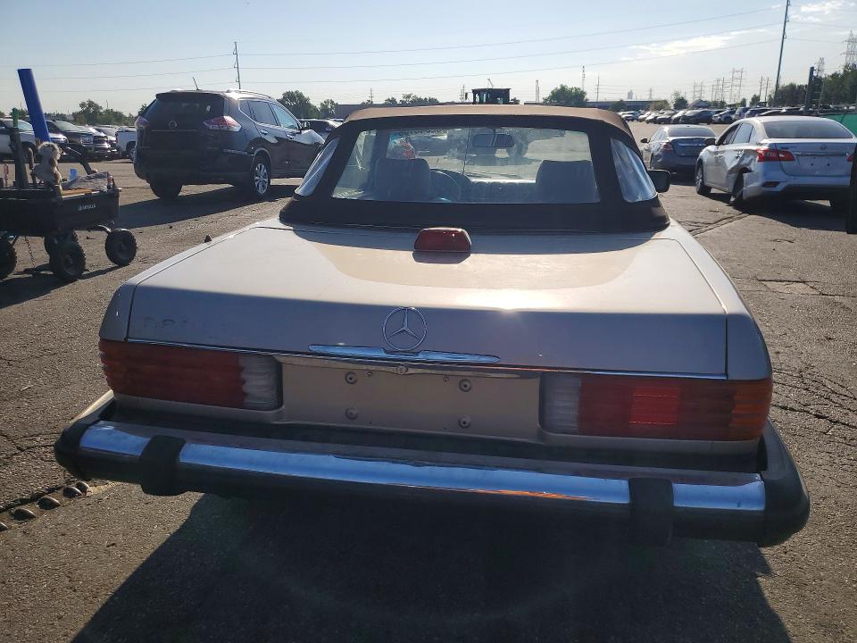 1986 Mercedes-benz 560 მანქანა იყიდება აუქციონზე, vin: WDBBA48D5GA054398, აუქციონის ნომერი: 62346136