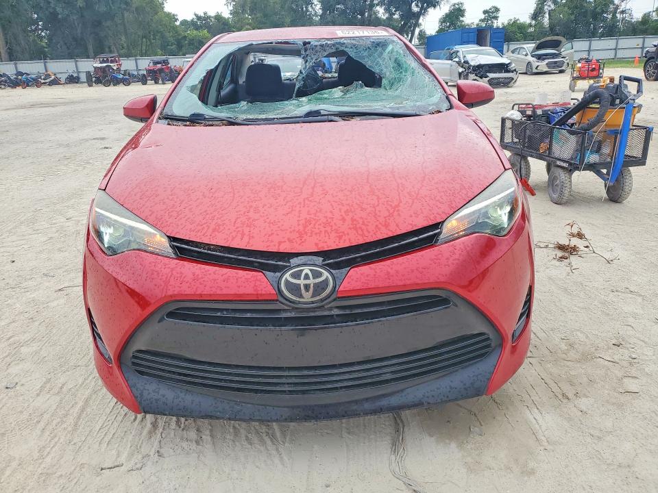 2018 Toyota Corolla მანქანა იყიდება აუქციონზე, vin: 5YFBURHE5JP777332, აუქციონის ნომერი: 62217136