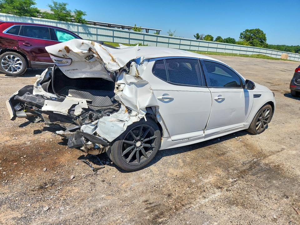 61284466 :رقم المزاد ، 5XXGR4A77FG367279 vin ، 2015 Kia Optima مزاد بيع