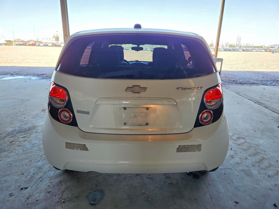60442256 :رقم المزاد ، 1G1JC6SH7G4156355 vin ، 2016 Chevrolet Sonic مزاد بيع