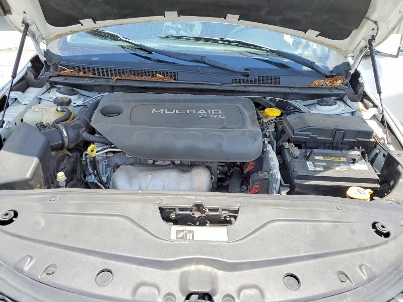 62294116 :رقم المزاد ، 1C3CCCAB1FN576508 vin ، 2015 Chrysler 200 مزاد بيع