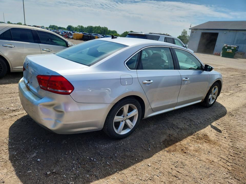 85629825 :رقم المزاد ، 1VWBH7A30CC089233 vin ، 2012 Volkswagen Passat مزاد بيع