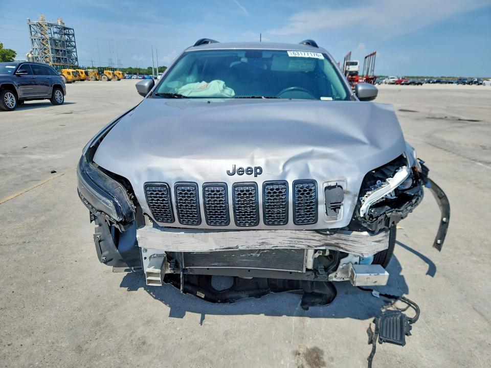 63177176 :رقم المزاد ، 1C4PJLLB0KD479090 vin ، 2019 Jeep Cherokee مزاد بيع