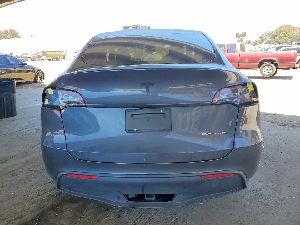 2023 Tesla Model Y მანქანა იყიდება აუქციონზე, vin: 7SAYGAEE9PF852600, აუქციონის ნომერი: 62628526