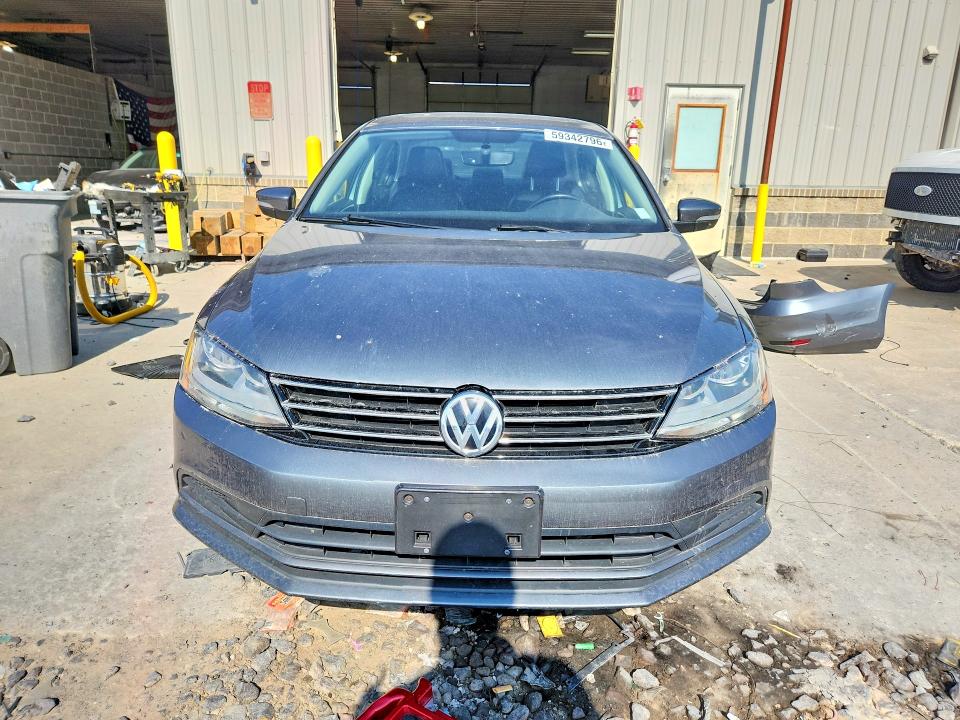 59342796 :رقم المزاد ، 3VWDB7AJ7HM240888 vin ، 2017 Volkswagen Jetta مزاد بيع