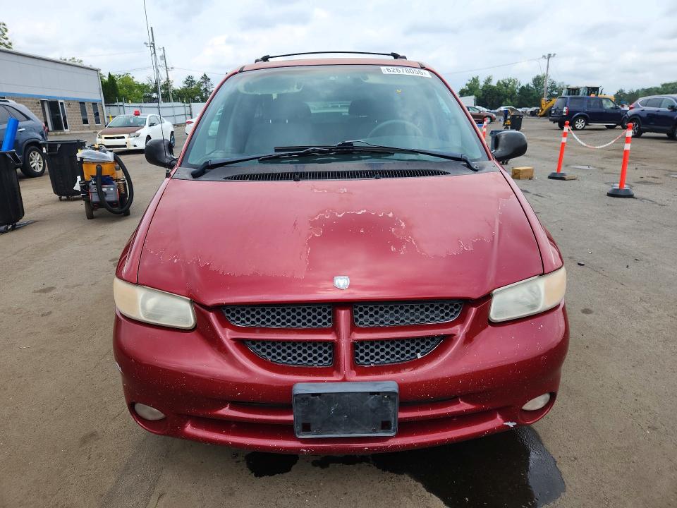 62678056 :رقم المزاد ، 1B4GP44G6YB587729 vin ، 2000 Dodge Grand Caravan مزاد بيع