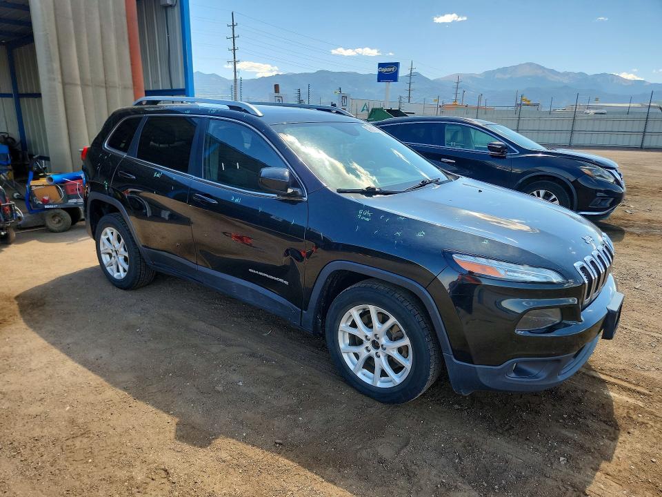 59308836 :رقم المزاد ، 1C4PJLCB1GW149258 vin ، 2016 Jeep Cherokee مزاد بيع