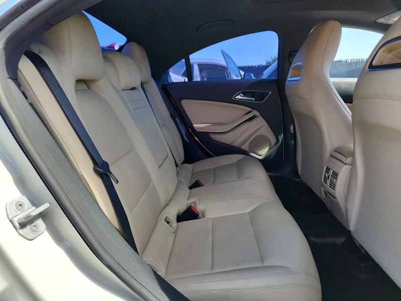 2018 Mercedes-benz Cla მანქანა იყიდება აუქციონზე, vin: WDDSJ4EB7JN592613, აუქციონის ნომერი: 61125236