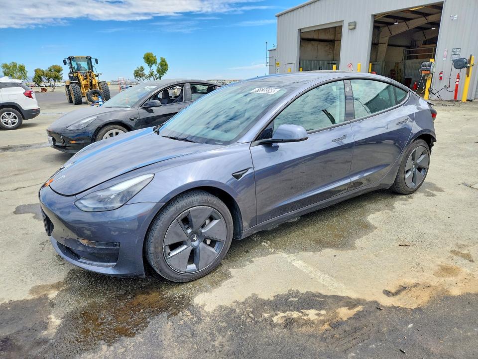 61638266 :رقم المزاد ، 5YJ3E1EA4PF687985 vin ، 2023 Tesla Model 3 مزاد بيع
