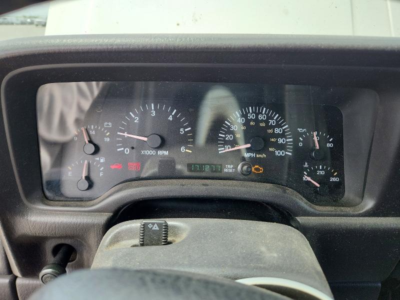 62504206 :رقم المزاد ، 1J4FF58S5YL151237 vin ، 2000 Jeep Cherokeecl مزاد بيع