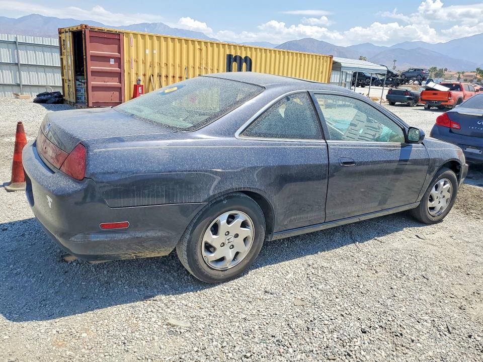 2000 Honda Accord მანქანა იყიდება აუქციონზე, vin: 1HGCG3176YA008942, აუქციონის ნომერი: 61392046