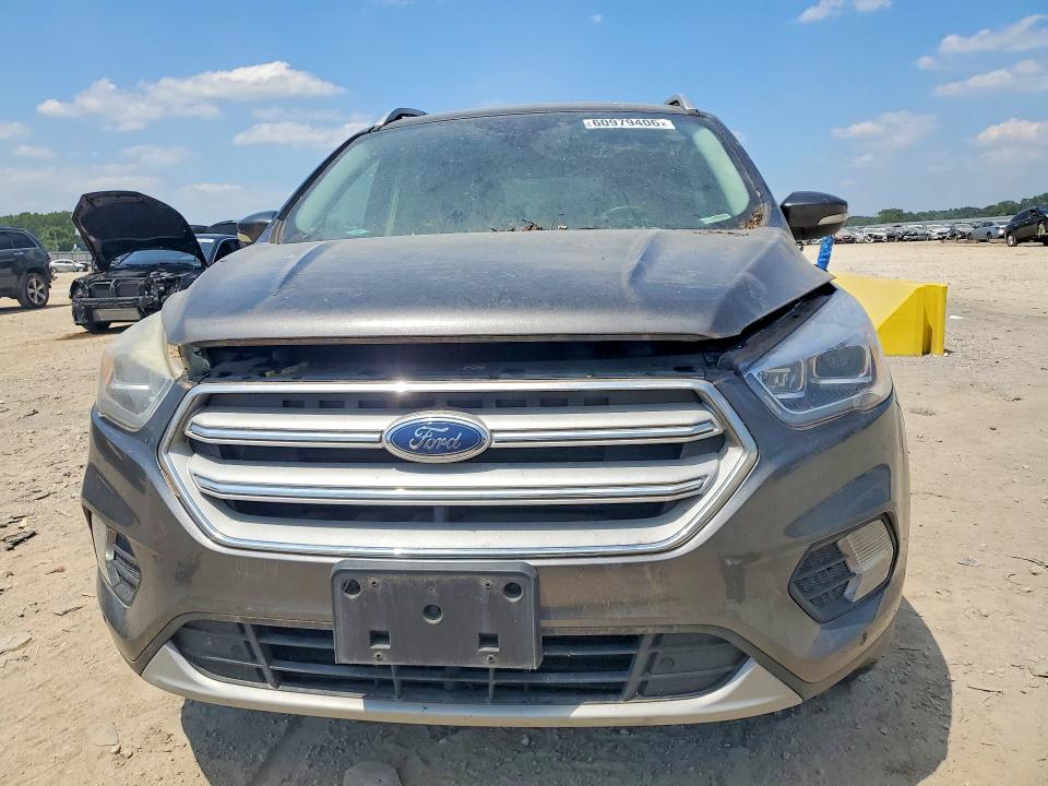 2018 Ford Escape მანქანა იყიდება აუქციონზე, vin: 1FMCU9J9XJUB25046, აუქციონის ნომერი: 60979406