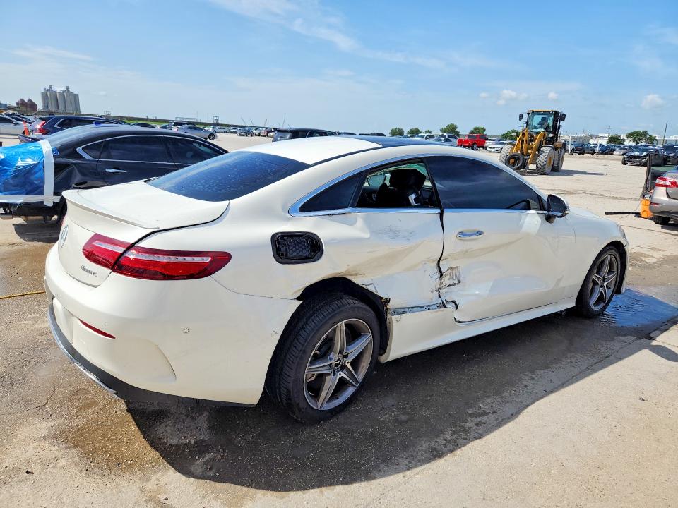 61048176 :رقم المزاد ، WDD1J6GB9JF016455 vin ، 2018 Mercedes-benz E مزاد بيع