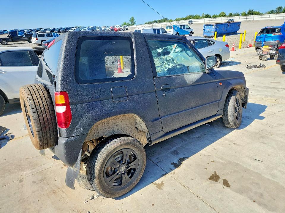 Продажа на аукционе авто 1999 Mitsubishi Uk, vin: H58A0031772000000, номер лота: 61939736