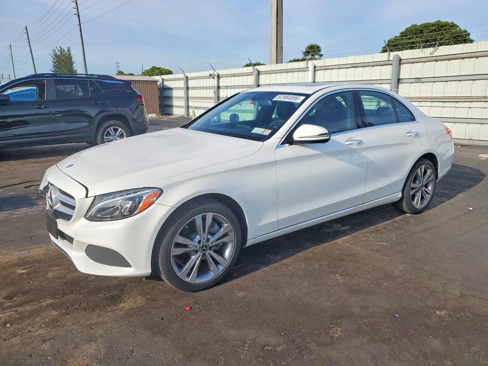 2018 Mercedes-benz C მანქანა იყიდება აუქციონზე, vin: 55SWF4KBXJU281532, აუქციონის ნომერი: 62984886