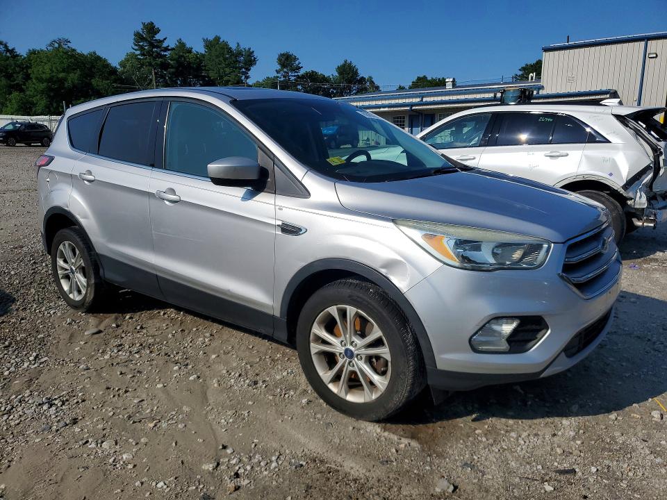 60390326 :رقم المزاد ، 1FMCU9G91HUB08671 vin ، 2017 Ford Escape مزاد بيع
