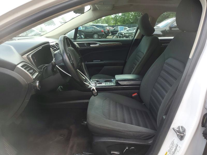 60261086 :رقم المزاد ، 3FA6P0LUXHR344022 vin ، 2017 Ford Fusion مزاد بيع