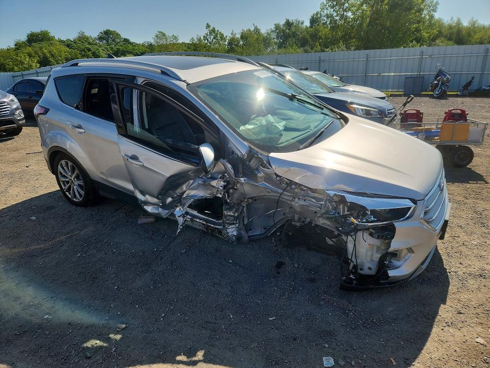 Продажа на аукционе авто 2018 Ford Escape, vin: 1FMCU9J97JUD53019, номер лота: 62426856