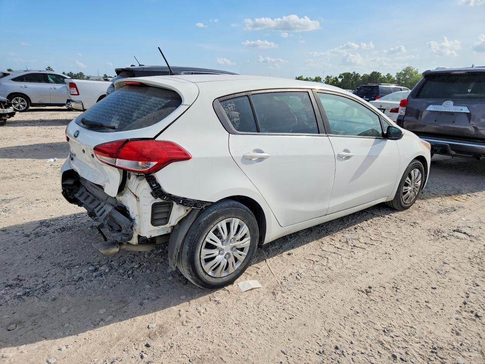 Auction sale of the 2017 Kia Forte5, vin: KNAFK5A86H5721702, lot number: 62844456