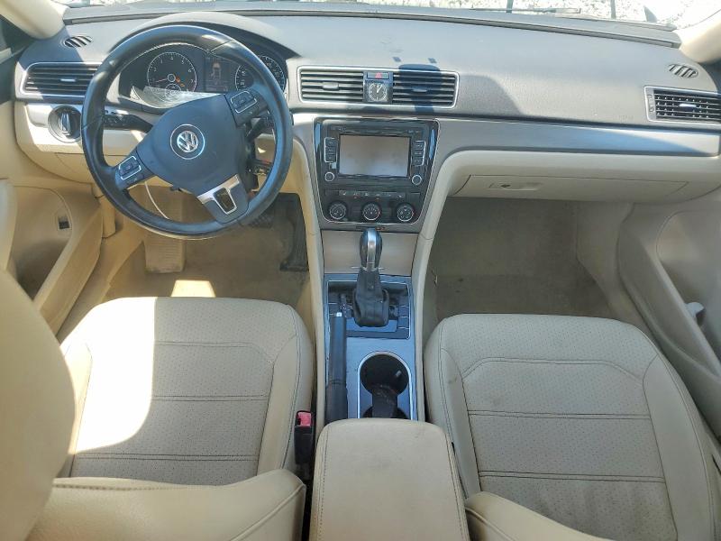61327806 :رقم المزاد ، 1VWBS7A36FC013666 vin ، 2015 Volkswagen Passat مزاد بيع