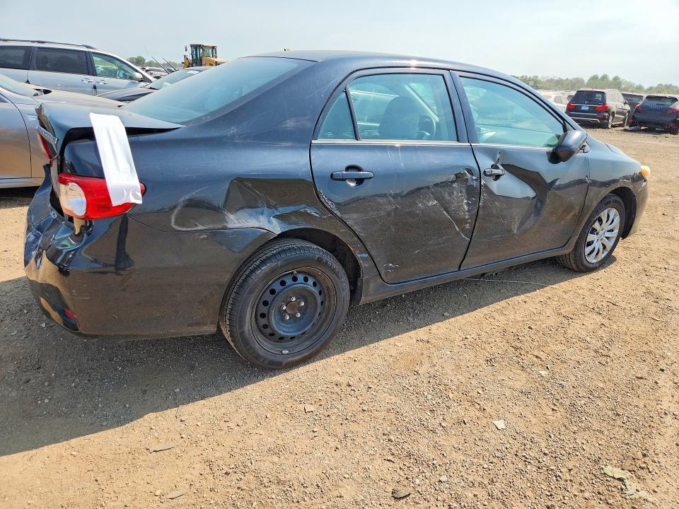 61091526 :رقم المزاد ، 5YFBU4EE9DP168594 vin ، 2013 Toyota Corolla مزاد بيع