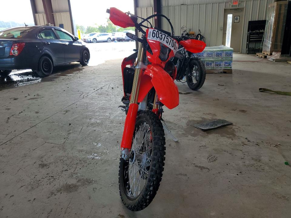 60375706 :رقم المزاد ، JH2PD1112NK300447 vin ، 2022 Honda Crf450 مزاد بيع