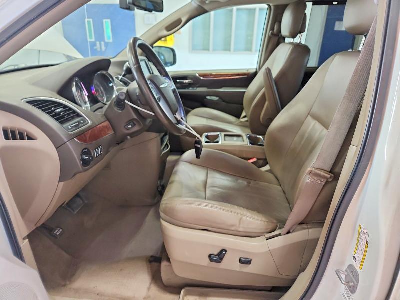 60922786 :رقم المزاد ، 2A4RR8DG1BR759679 vin ، 2011 Chrysler Town & Country مزاد بيع
