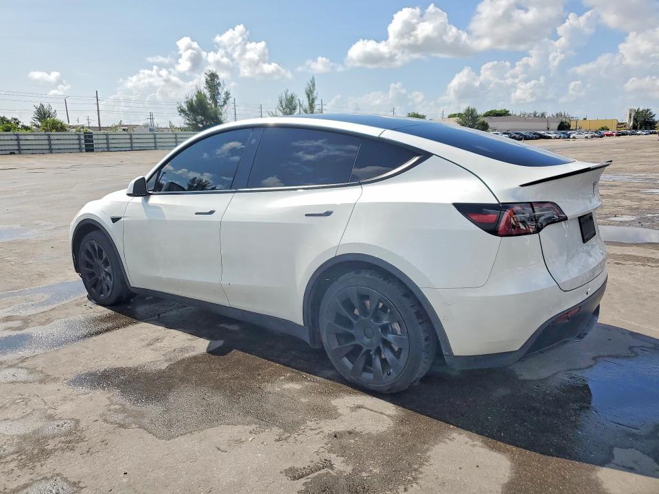 62148226 :رقم المزاد ، 7SAYGDEE1NF307103 vin ، 2022 Tesla Model Y مزاد بيع