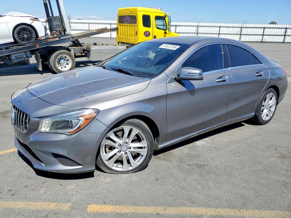 61623786 :رقم المزاد ، WDDSJ4EB1FN169419 vin ، 2015 Mercedes-benz Cla مزاد بيع