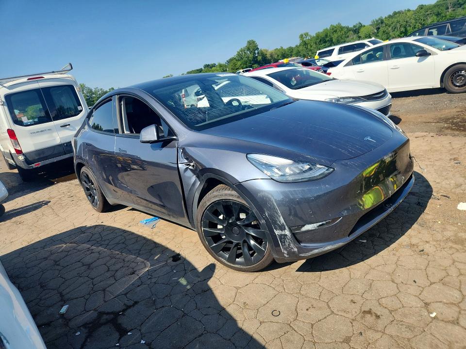 59829546 :رقم المزاد ، 7SAYGDEE9NA009301 vin ، 2022 Tesla Model Y مزاد بيع