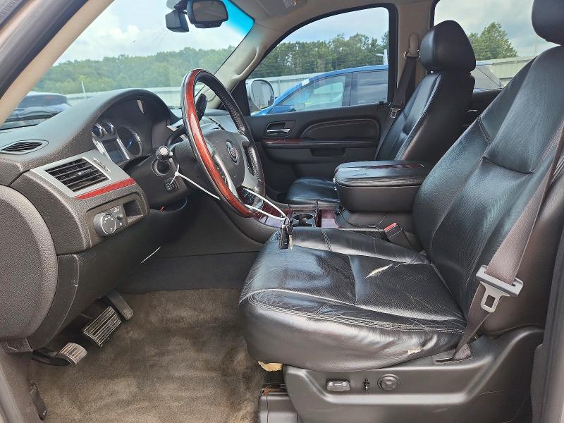 2010 Cadillac Escalade მანქანა იყიდება აუქციონზე, vin: 1GYUKBEF3AR111542, აუქციონის ნომერი: 61297406