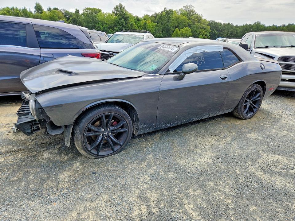 Auction sale of the 2018 Dodge Challenger, vin: 2C3CDZAGXJH204615, lot number: 61644516