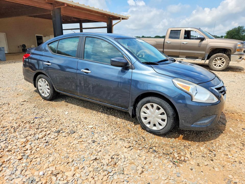 59835466 :رقم المزاد ، 3N1CN7AP4FL922420 vin ، 2015 Nissan Versa مزاد بيع