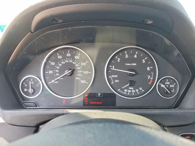 61792286 :رقم المزاد ، WBA8A3C52JA357505 vin ، 2018 Bmw 320 مزاد بيع