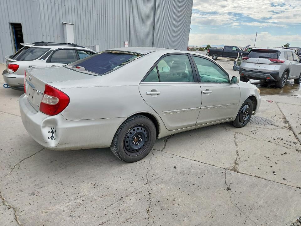 Aukcja sprzedaży 2004 Toyota Camry, vin: 4T1BF30KX4U589997, numer aukcji: 61880826