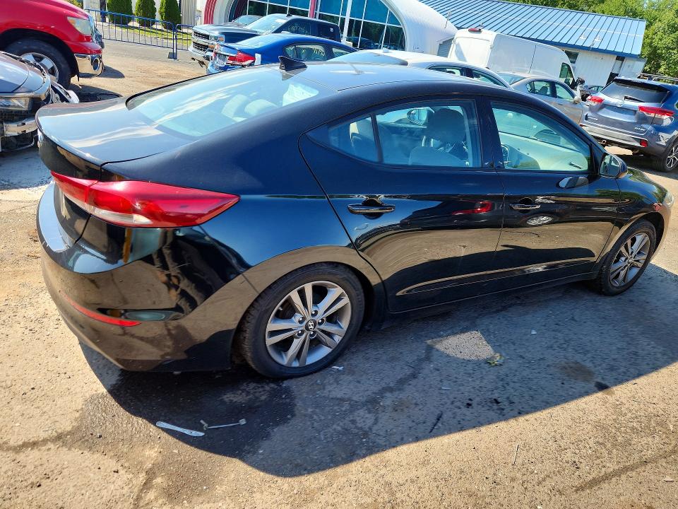 Продажа на аукционе авто 2017 Hyundai Elantra, vin: 5NPD84LF0HH117609, номер лота: 61336166
