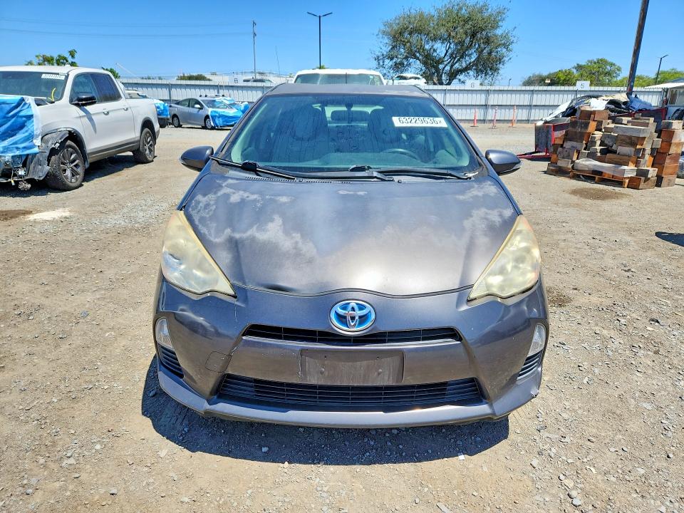 2014 Toyota Prius C მანქანა იყიდება აუქციონზე, vin: JTDKDTB3XE1084092, აუქციონის ნომერი: 63229636