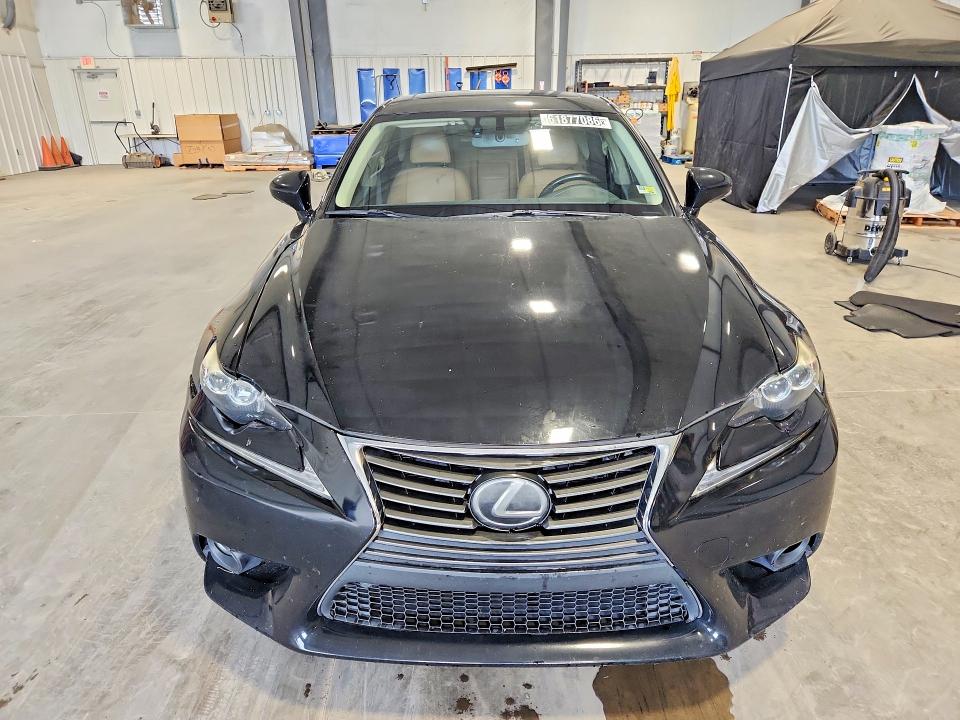 Продажа на аукционе авто 2016 Lexus Is, vin: JTHBA1D21G5021944, номер лота: 61877086