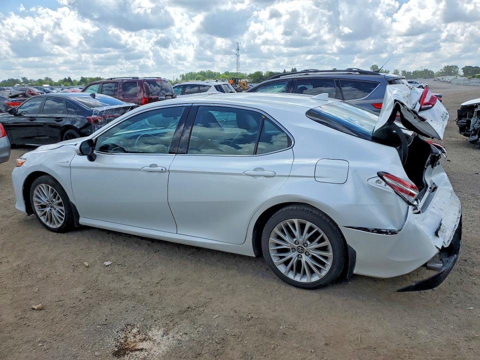 2018 Toyota Camry Hybrid მანქანა იყიდება აუქციონზე, vin: 4T1B21HK7JU001621, აუქციონის ნომერი: 59150016