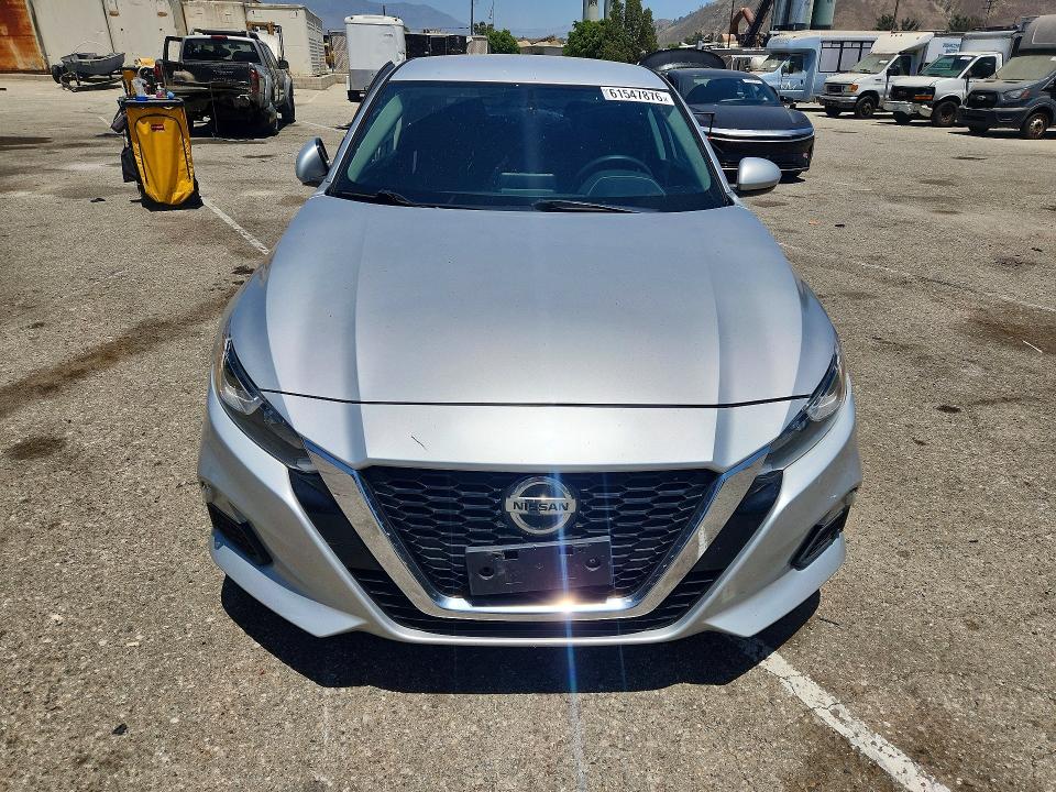 Продажа на аукционе авто 2019 Nissan Altima, vin: 1N4BL4BVXKC124526, номер лота: 61547876