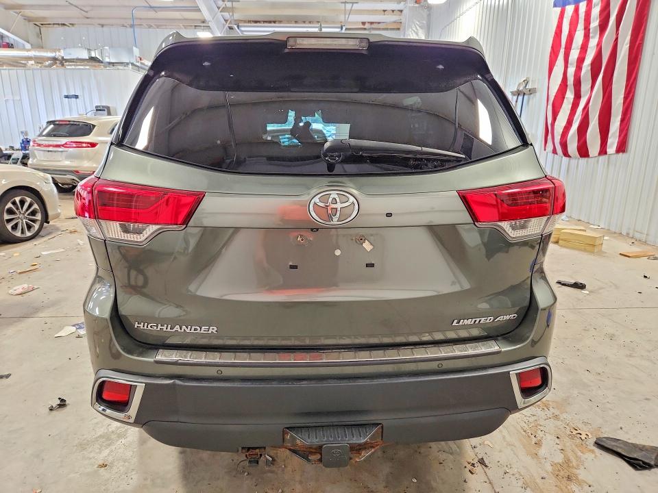 Продаж на аукціоні авто 2019 Toyota Highlander, vin: 5TDDZRFH7KS925531, номер лоту: 61790416